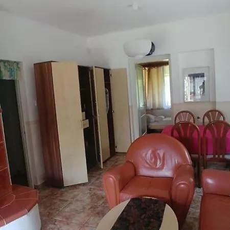 Rigo Foldszinti Apartman Apartmán